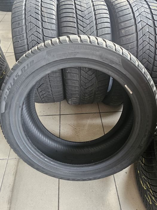 225/45R18 fata 255/40R18 Spate M+S