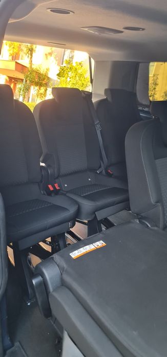 Închiriez microbuz Ford Transit 8+1 de la 300 lei/zi