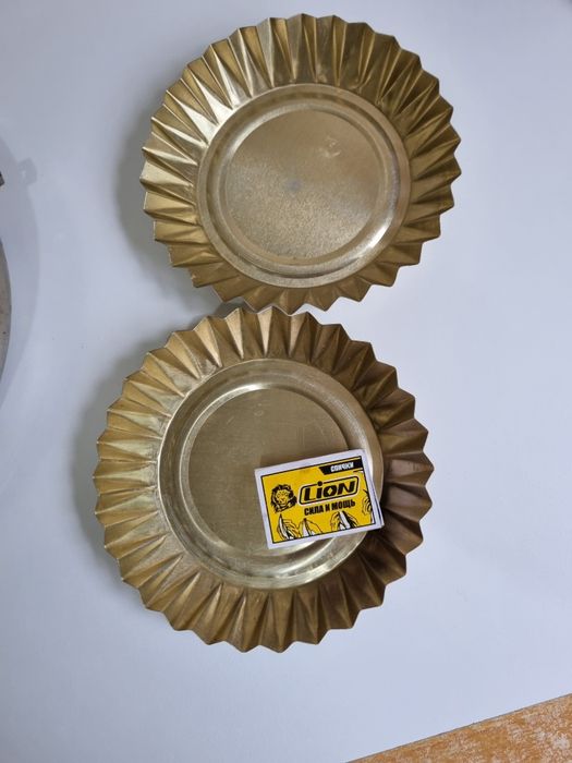 Продам , формочки для выпечки, хрустальный сервиз, стопки