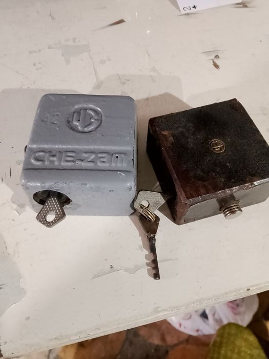 Гаражные замки 2 шт