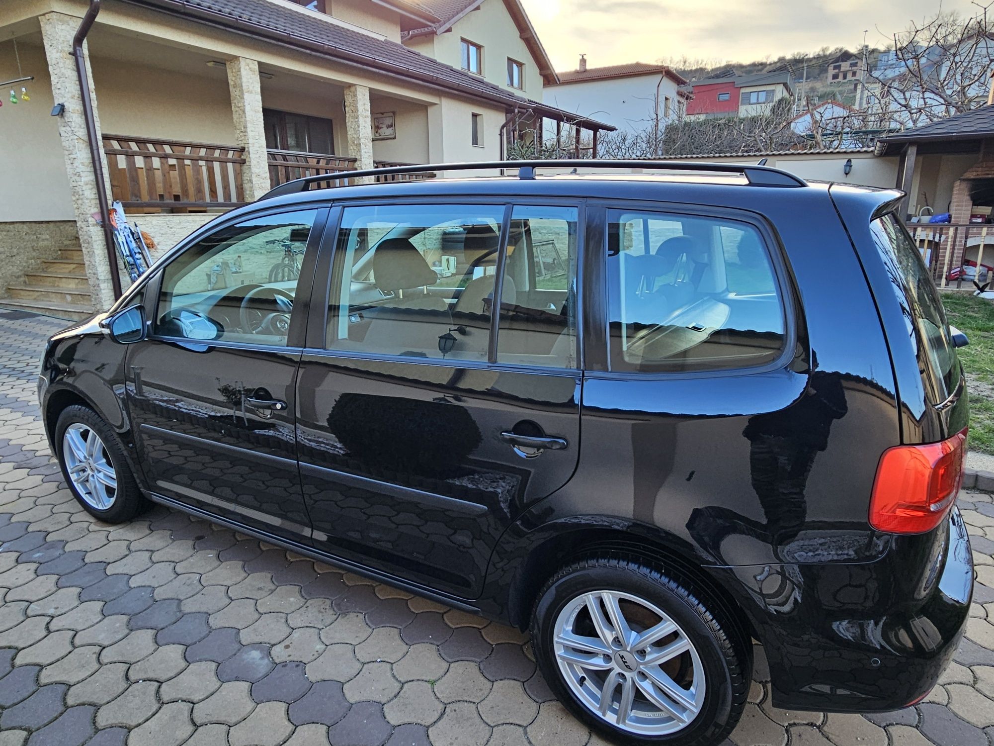 Volkswagen Touran 1.6 2012 Euro 5