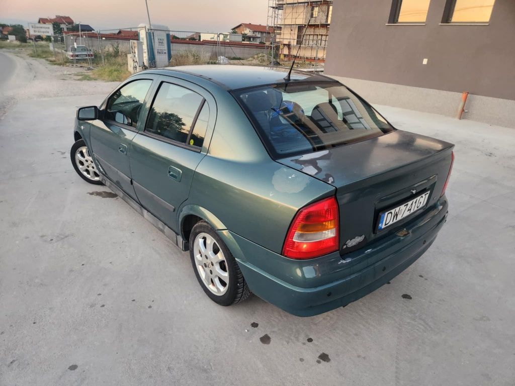 Продавам Opel Astra