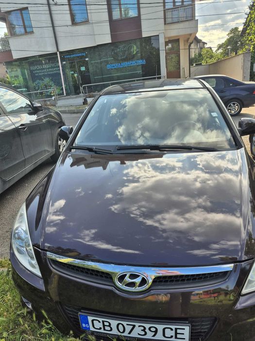 Автомобил под наем