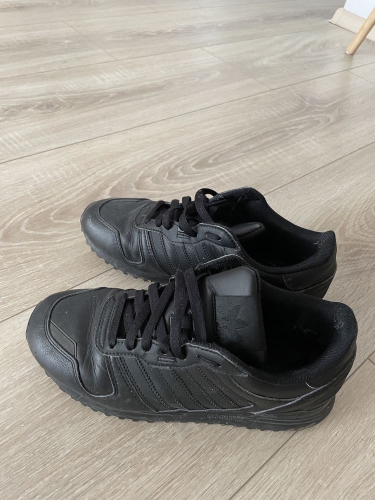 Vand adidas piele