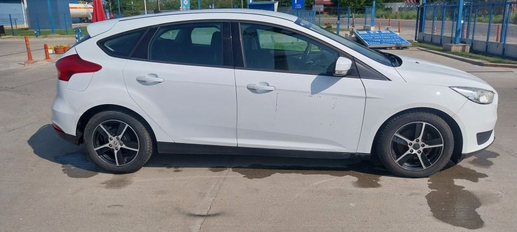 Ford  focus an 2015