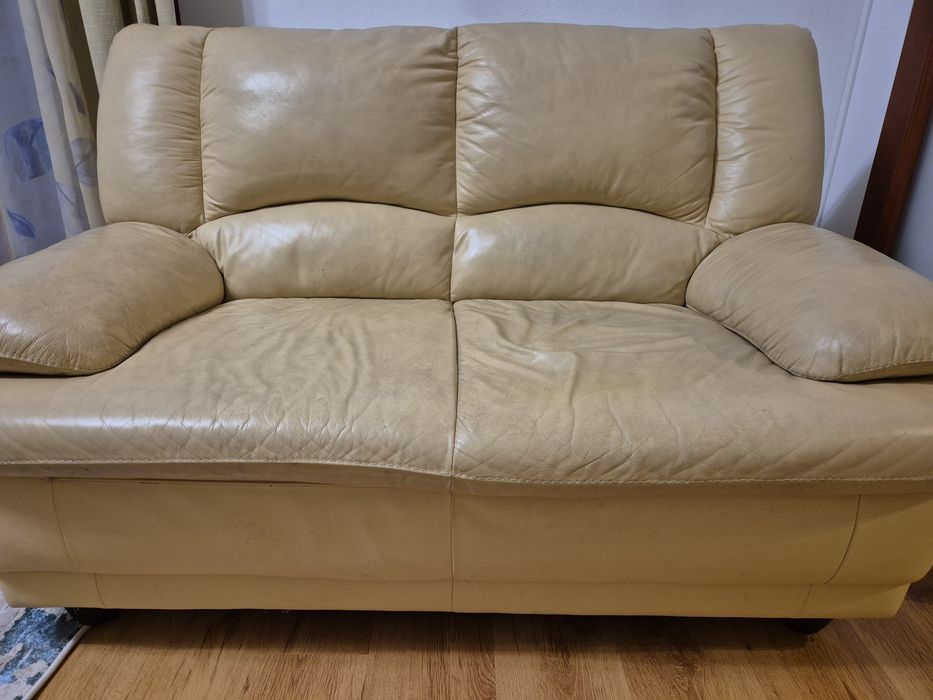 Set canapea si fotolii de piele Mobexpert cu spate integral acoperit