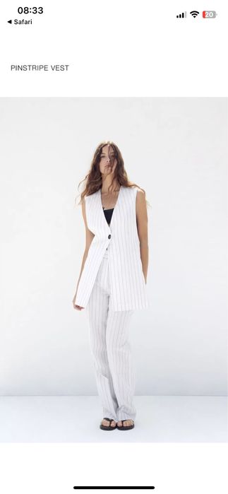 Costum Zara alb marime S M vesta si pantalon
