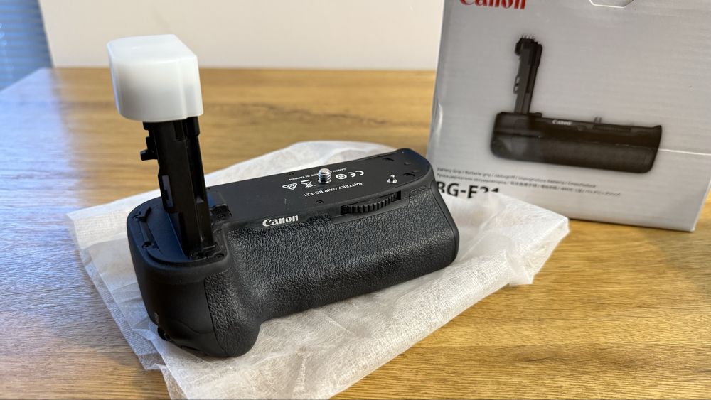 Grip cu baterie externa Canon BG-E21