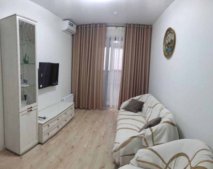 Сдам свою 2ком/15/16(52 кв). ЖК УЗМАКОН-новый ремонт, техника-800$торг