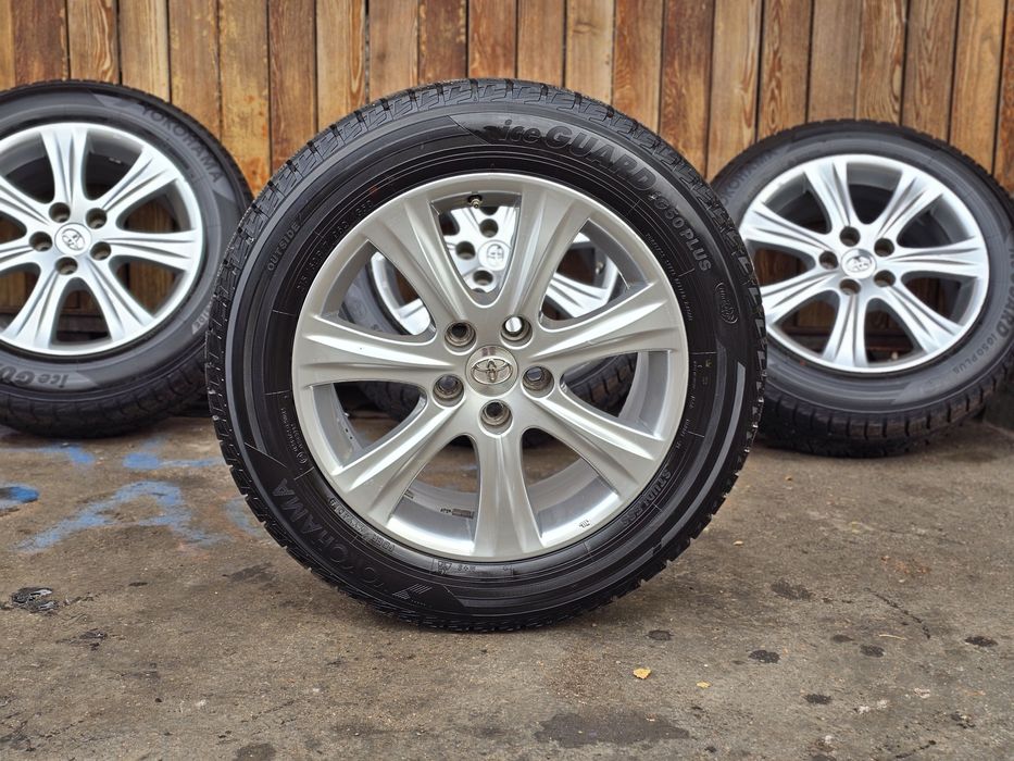 215-60-R17 "зима"  диски с резиной TOYOTA