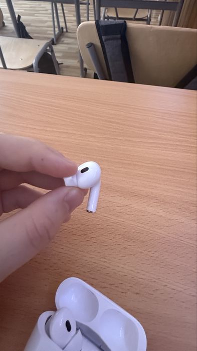 Vand Airpods pro 2 2022 originiale si ingrijite