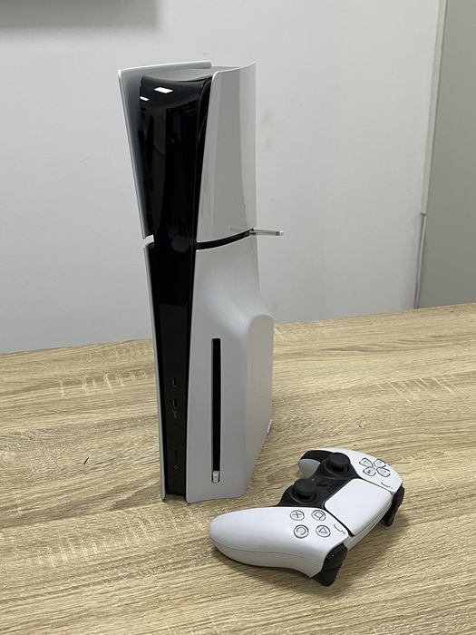 (Amanet Cashpoint) PS5 Slim - 1 TB + Disk Drive!