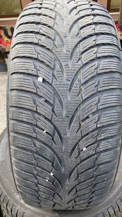 Продавам 4бр. Зимни гуми 235/55/17 Nokian