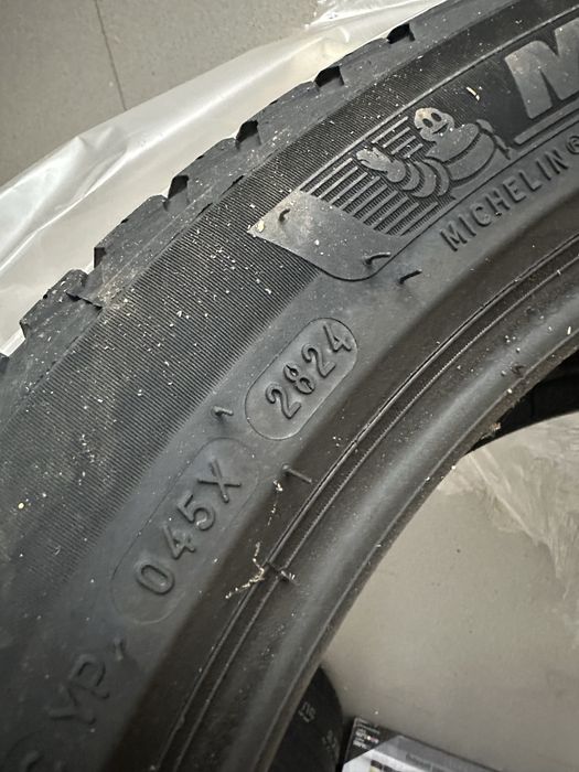 Michelin 245/45/19 Noi DOT 2824