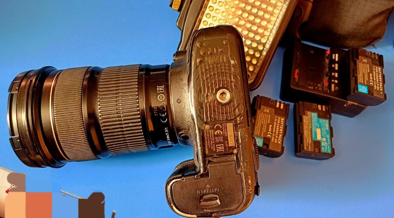 Canon 6D sotiladi. Narxi 8mln. Sroshni sotiladi