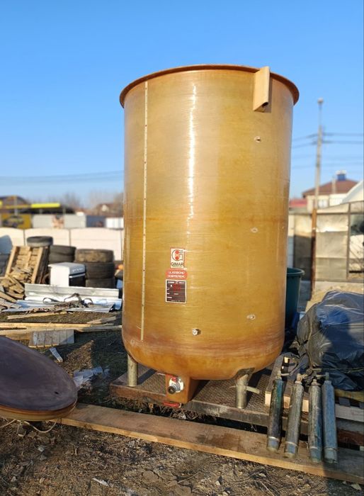 Butoi fibra vin 1000 Litri