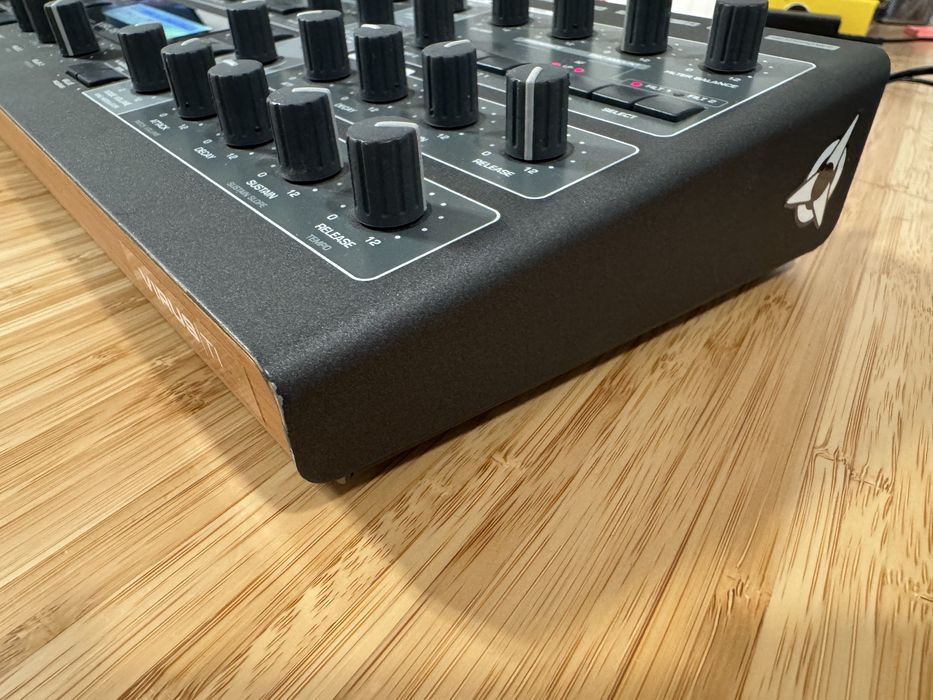 Sintetizator / Synth / modul sunet Access Virus TI2 desktop