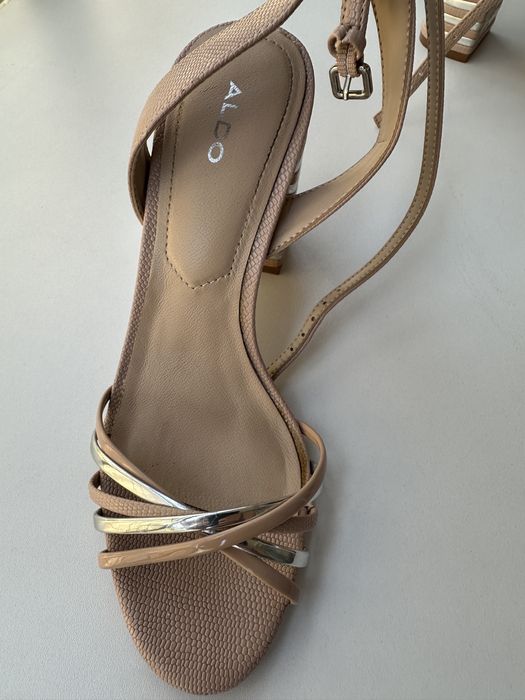 Sandale ALDO marime 37 , folosite o singura data