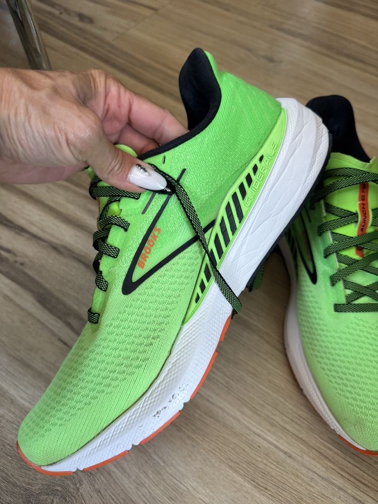 Оригинални мъжки маратонки Brooks Launch GTS 10! 44,5 н