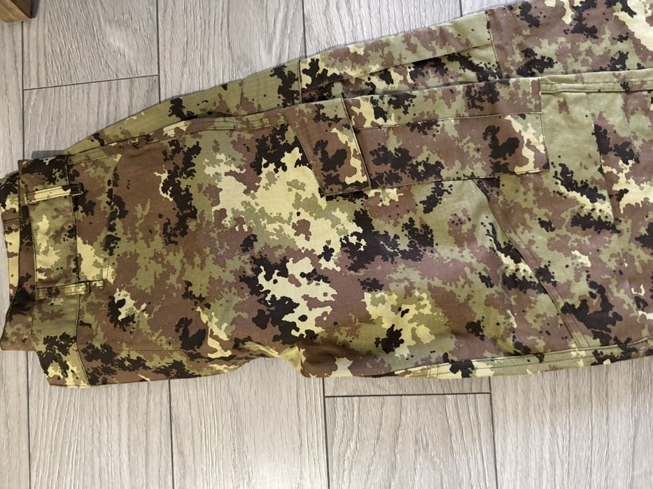 Echipament militar , bluza / pantaloni tactici