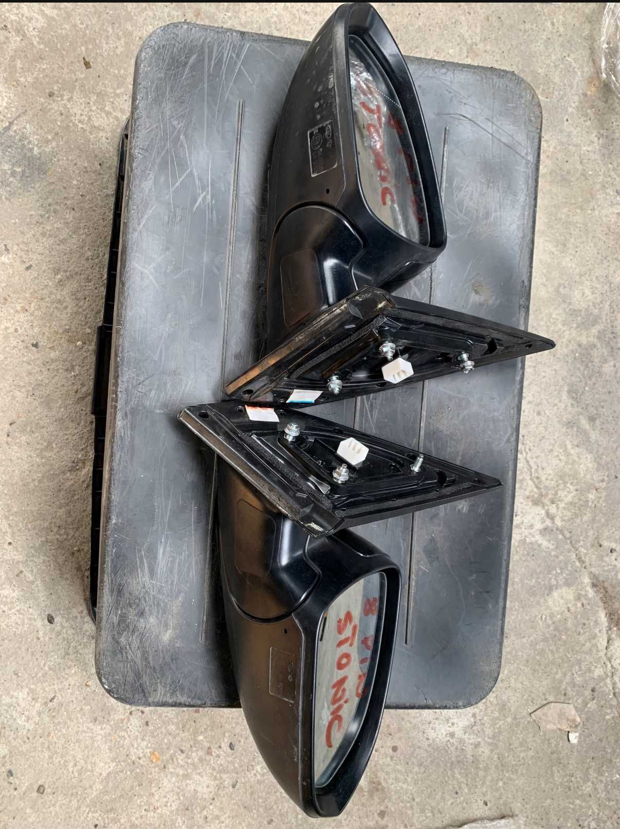 Огледало ляво дясно Kia Stonic 8-Pin