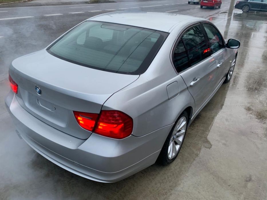 Dezmembrez bmw e90 330 facelift/bmw 330d/e90 facelift/bara fata/capota