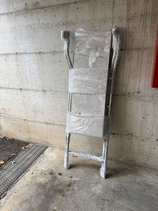 Schela mobila mica pentru interioare