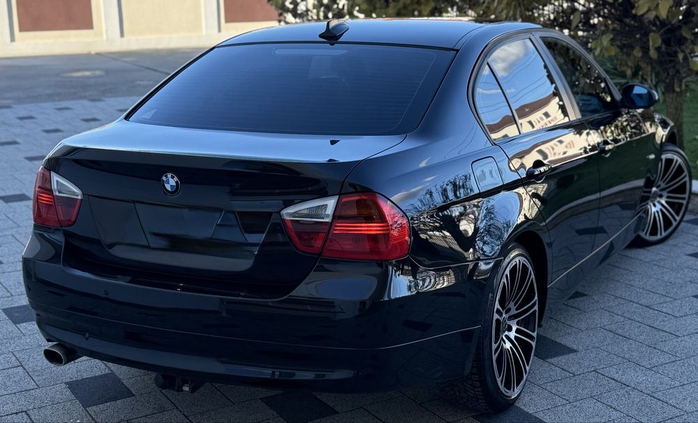 Vând BMW Seria 3 e90 Diesel/Xenon/Piele/Navi/PDC/Jante