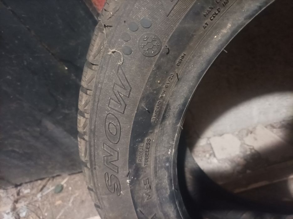 Зимни гуму 16 цола 205 55.цената е за комплекта