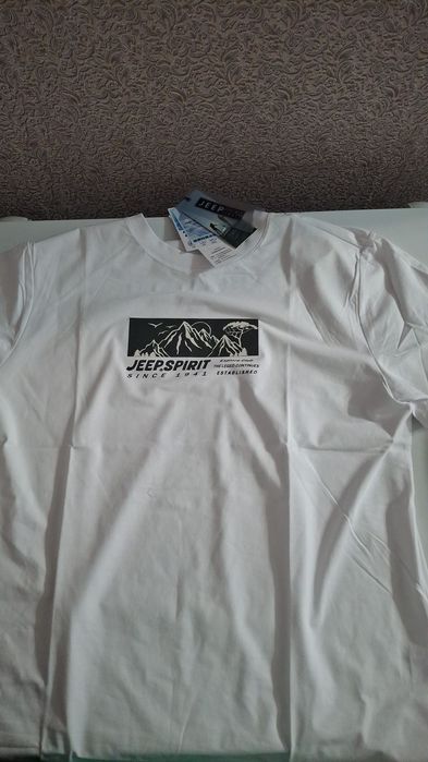 Продам футболку мужскую