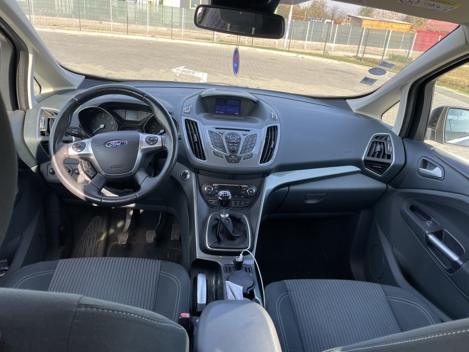Ford C-max , benzina 125 CP
