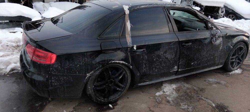 Dezmembrez Audi A4 B8 1.8 TFSi an 2010 cod motor CABA