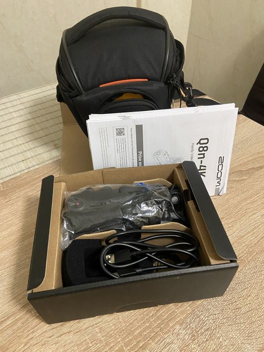 Zoom Q8n-4K Camera Video Handy Recorder