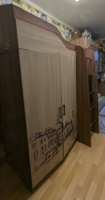 Продам двухъярусную кровать