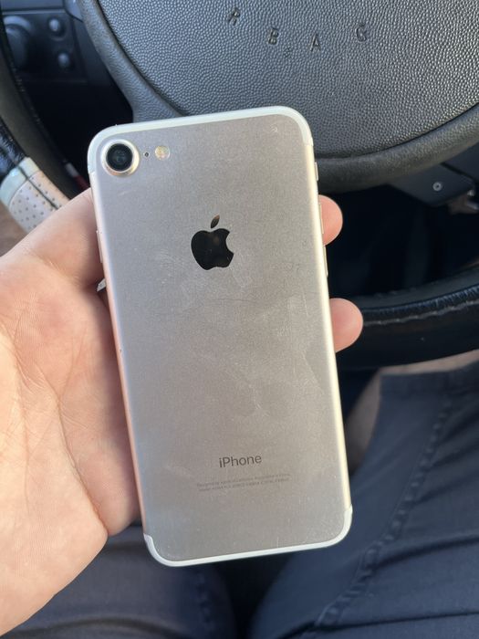 Iphone 7  Gold 32 GB stare ok