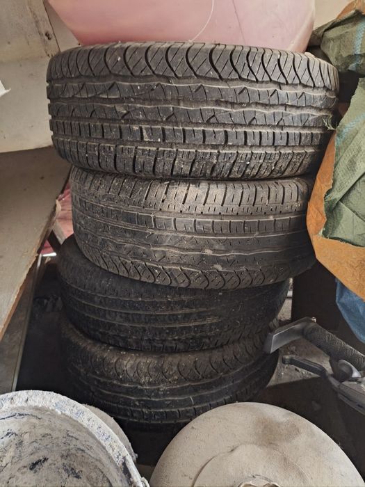 Продам комплект всесезонка 215/55/17