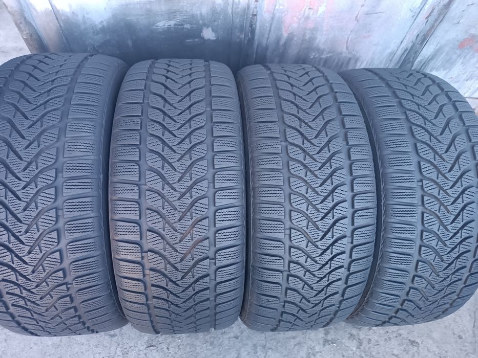 225/45/17 Lassa .