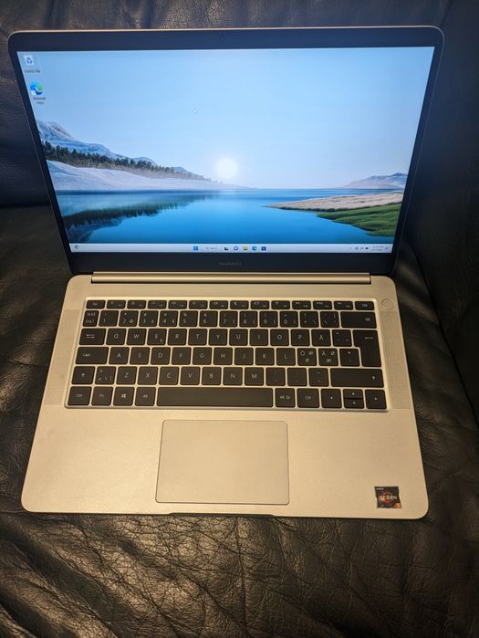 Laptop ultra slim Huawei MateBook Ryzen 5,14",ca nou,light gaming,6h