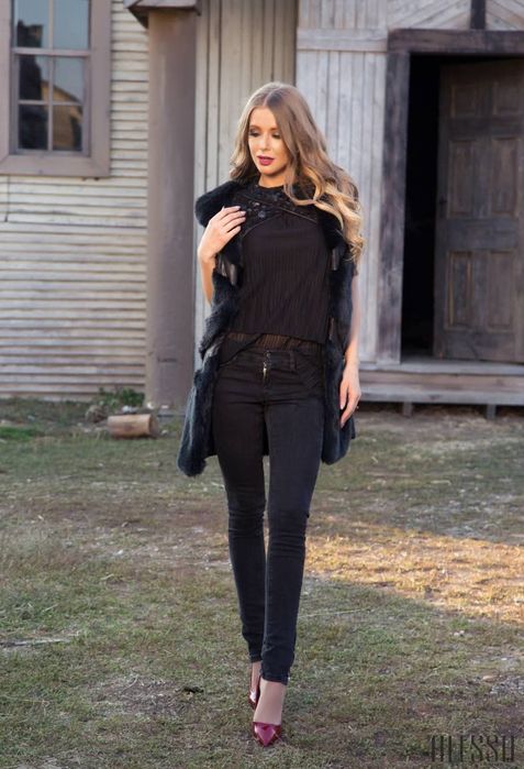 Alessa.              .