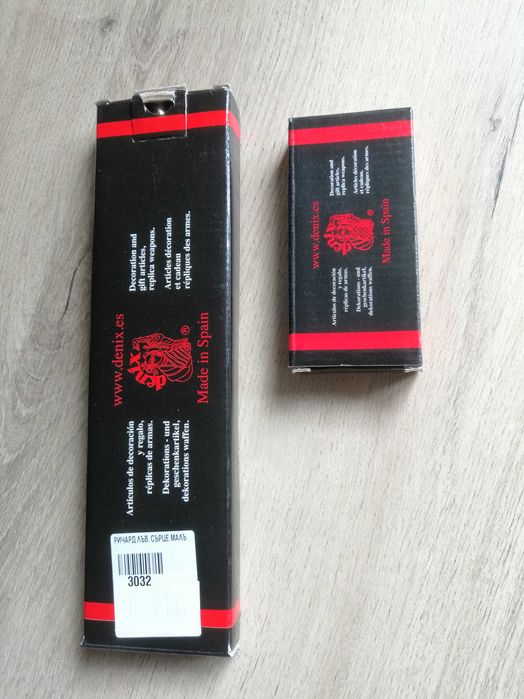 Нож със стойка за писма