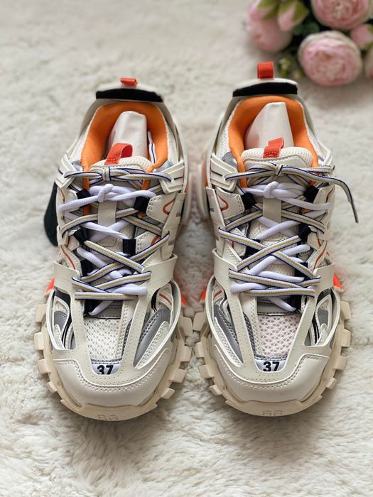 Track / Трак обувки