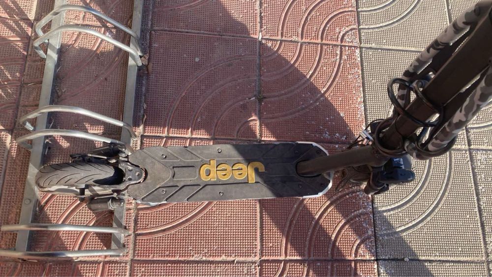 Електрически скутер-тротинетка JEEP