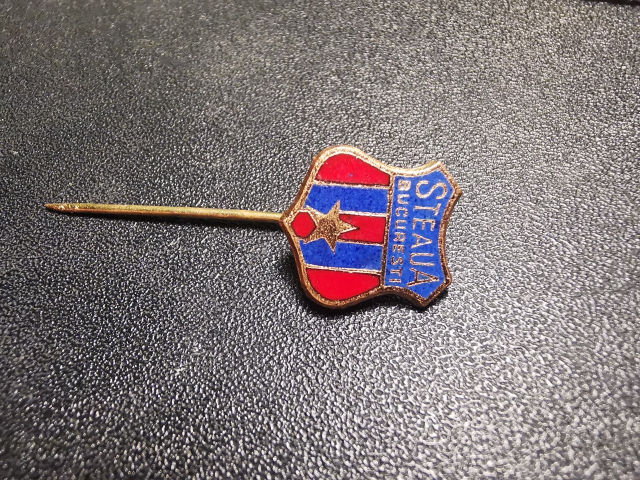 Insigna Steaua București