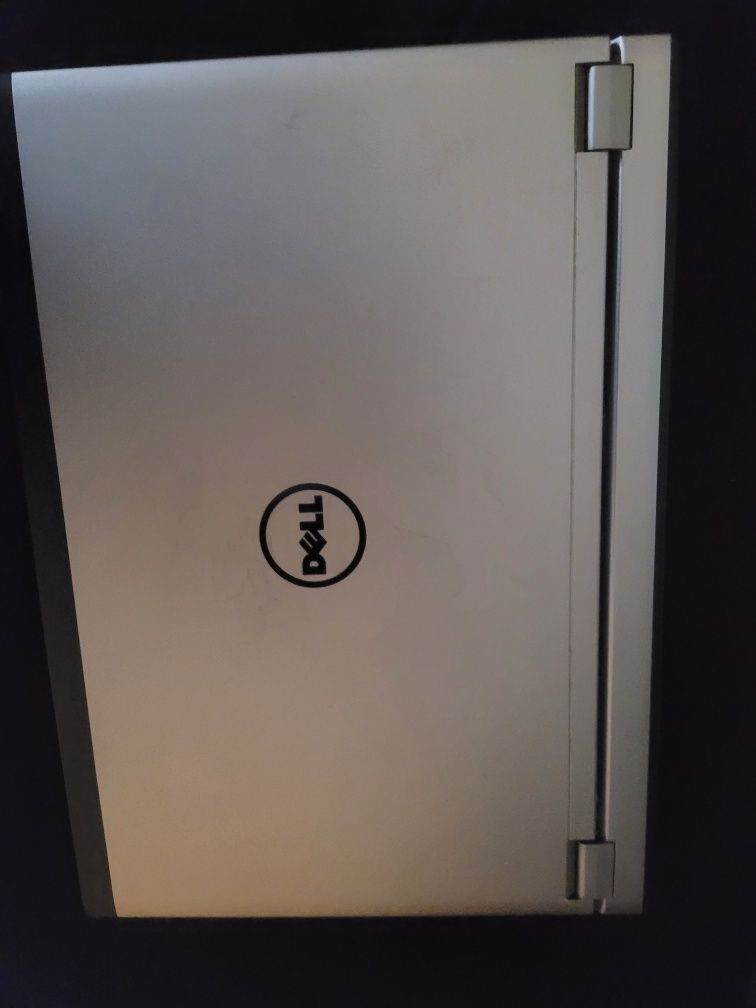 Laptop Dell i5 8 giga ram HDD 500