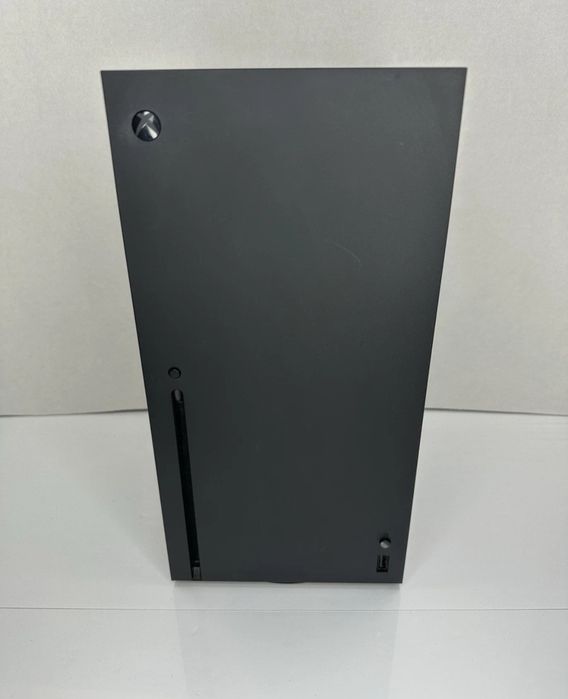 Xbox series X  + 2 геймпада + Game Pass Ultimate