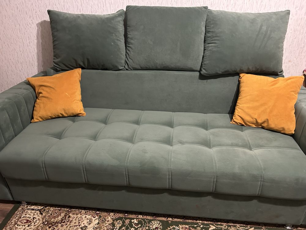 Продаю диван в отличном состоянии