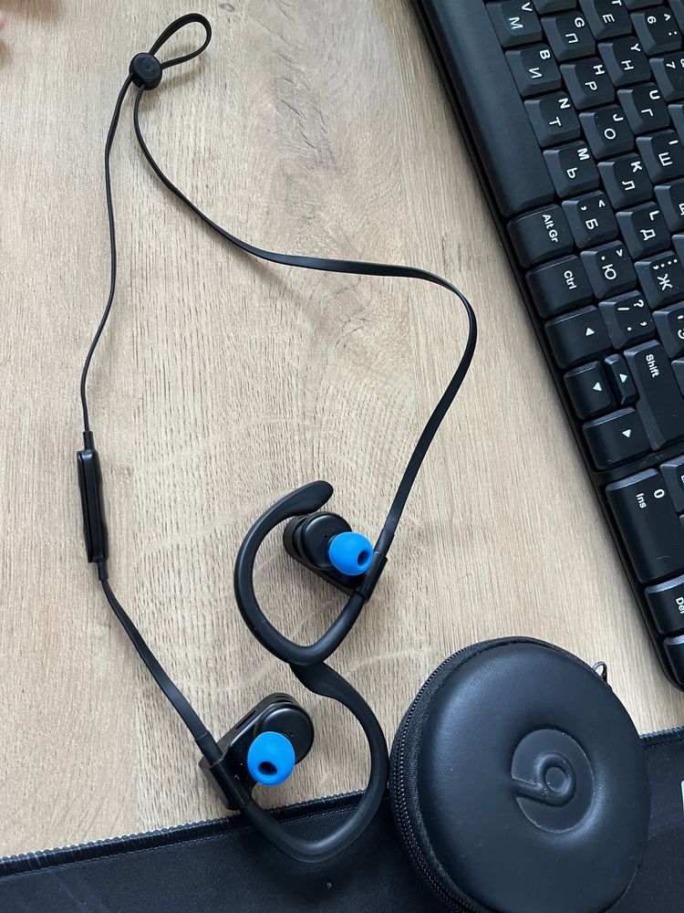 Беспроводные наушники powerbeats 3