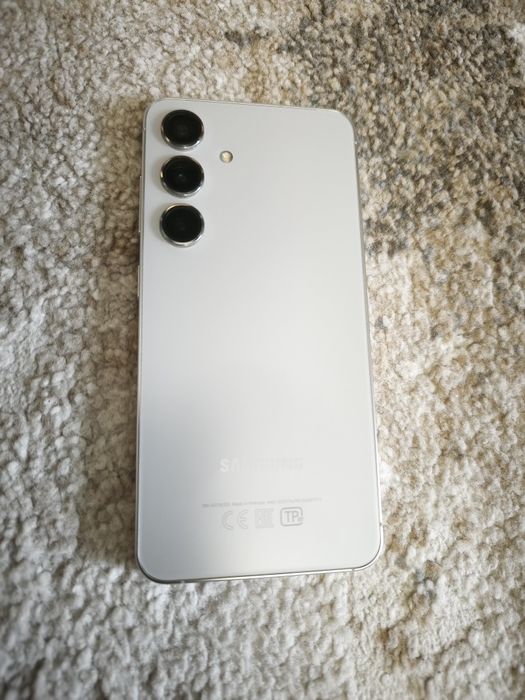 Смартфон Samsung Galaxy S24 5G 8 ГБ/256 ГБ серый