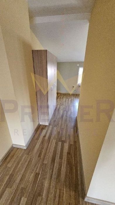 Дава се под наем Четиристаен апартамент в Варна, Лятно кино Тракия - 100 кв.м за 612 € - Снимка #5