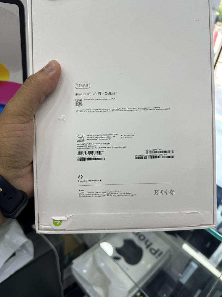 IPad A 16  новий модел 349$